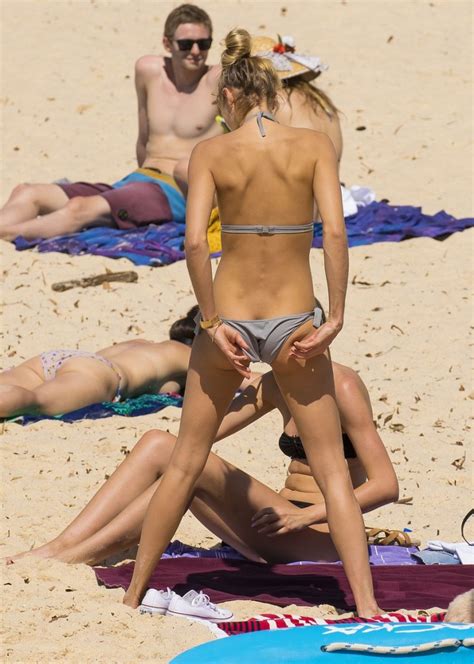 Jessica Hart In A Bikini 69 Photos The Fappening