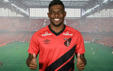 Abner é apresentado no Athletico Mercado da bola Tribuna do Paraná