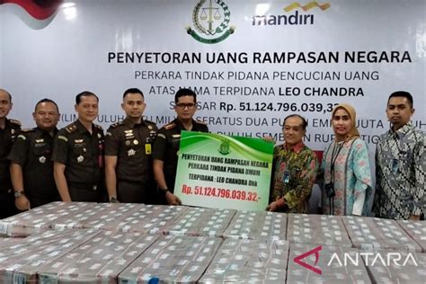 Kejari Jakpus Serahkan Rp51 Miliar Kasus Pencucian Uang Ke Kas Negara