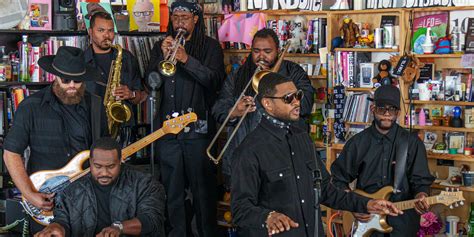 Usher Performs “Tiny Desk Concert” for NPR: Watch | Pitchfork