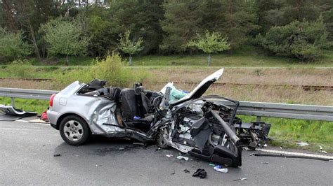 Schwerer Unfall Am Mai Bei Frankenberg F Nf Schwerverletzte