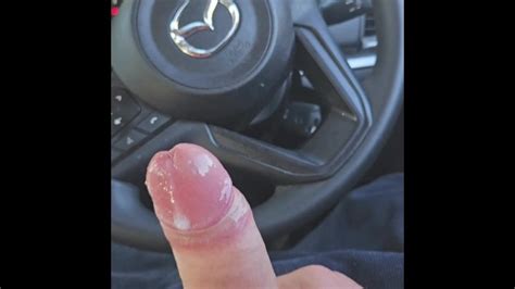 在车里抚摸和磨边公鸡 Pornhub Gay