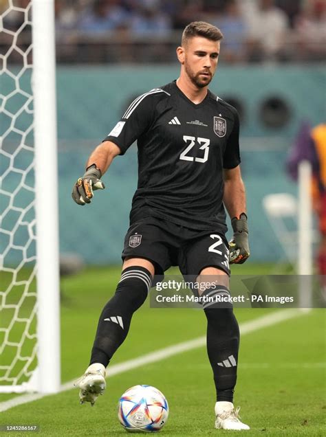 Spain Goalkeeper Unai Simon During The Fifa World Cup Group E Match