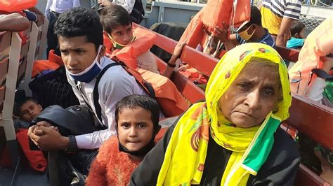 Bangladesh Moves Second Group Of Rohingya Refugees To Remote Island Despite Flood Concerns Abc