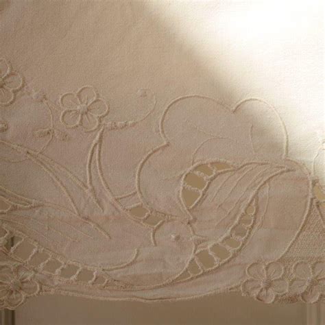 Drap rose nude pâle broderies motif hirondelles Blanc Rose Coton Animal Floral Végétal