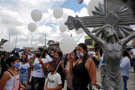 La Violencia Enquistada En Colombia Se Refleja En Barbarie De Las Masacres Jornada