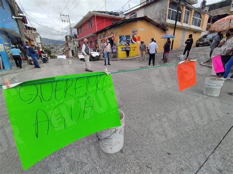 Bloquean En La Capital El Viejo Libramiento A Tixtla Tienen Dos Meses