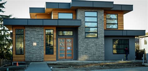 Fachada De Casa Moderna Con Piedra Pizarra Gris