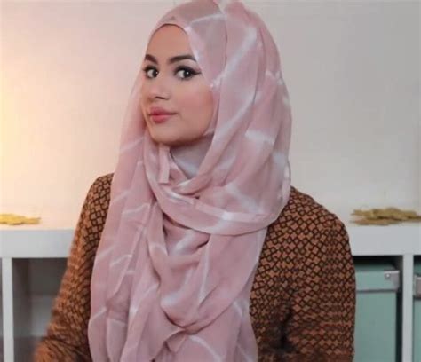 Loose Hijab Tutorial For Simple And Elegant Look Stylorita