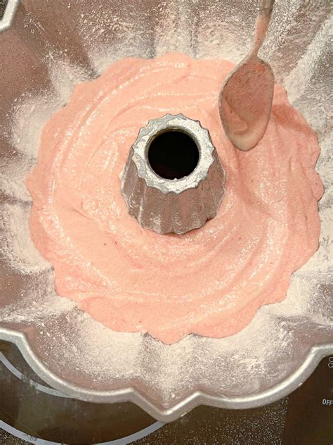 Neapolitan Pound Cake My Cake School