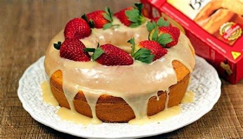 37 Receitas De Bolo De Morango Que São Sinônimos De Felicidade