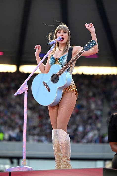 Taylor Swift Performs Live at The Eras Tour in Edinburgh 06-07-2024 ...