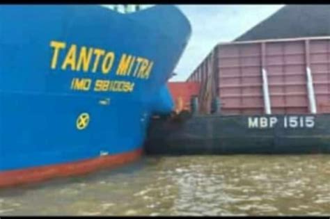 Kapal Tongkang Dan Pengangkut Kontainer Tabrakan Di Perairan Tabanio