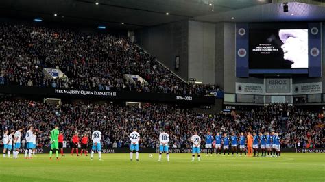 Rangers fans pay tribute to The Queen by singing national anthem before ...