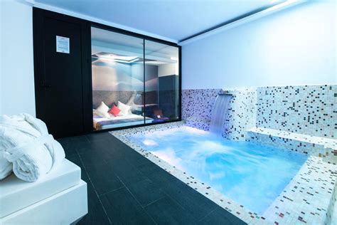 Suites con Piscina Privada en la Habitación Madrid - Foto Ranking