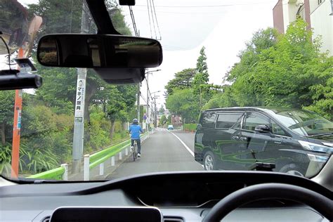 解答｜左折する車に近づくとき、気を付けておくことは【交通安全クイズ】｜危険予知｜jaf Mate Online