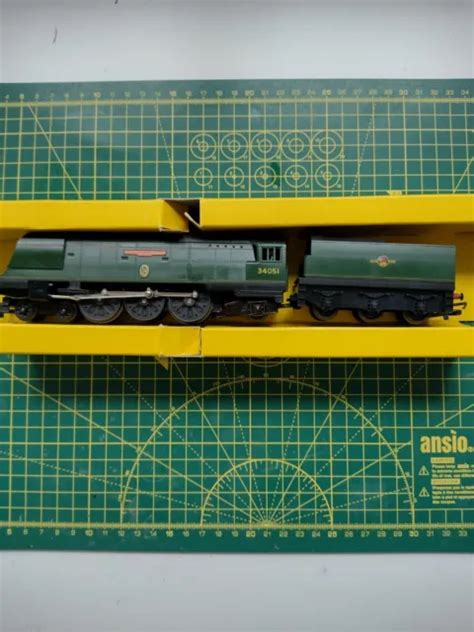 Triang R356s Br Battle Of Britain Class Loco With Smoke Tender Winston Churchill £48 00