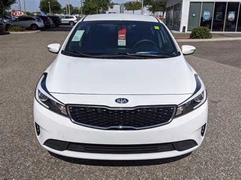 Certified Pre Owned 2017 Kia Forte5 LX FWD Hatchback