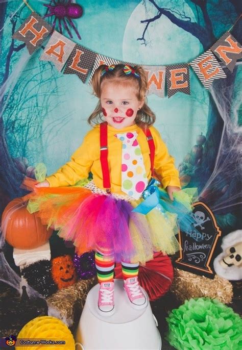 Cute Clown Costume | Mind Blowing DIY Costumes