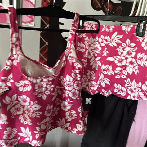 Hot Pink Hawaiian Print Swim Set Could Be Work As Depop