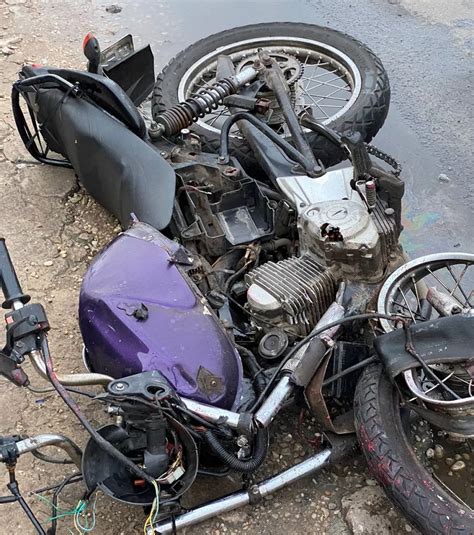 Duas pessoas morrem durante colisão entre motocicleta e carro em