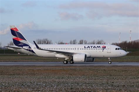 Airbus A320 271N LATAM Airlines Brasil D AUBC PR XBA MSN 8529