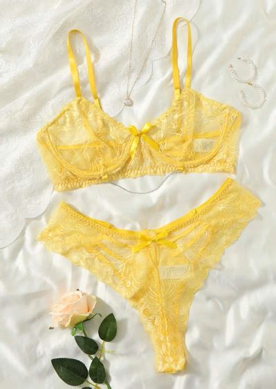 As Cores De Lingerie Para O Ano Novo E Seus Significados