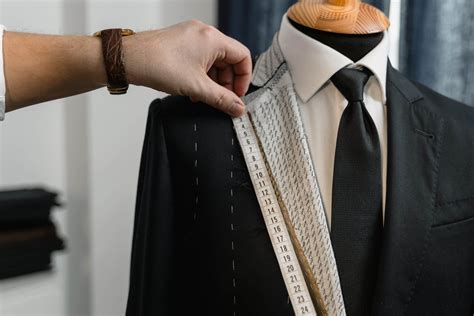 CRM Customization : Tailoring Solutions for Diverse Industries