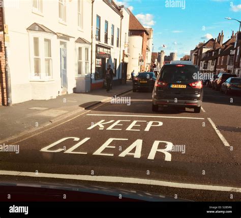 Keep clear road sign Stock Photo - Alamy