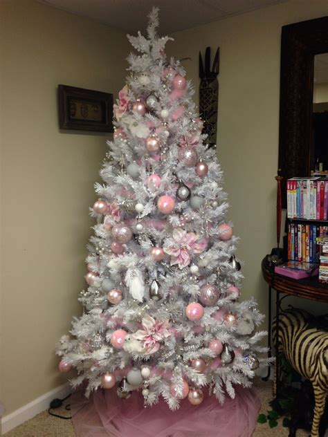 Pretty In Pink Christmas Love Beautiful Christmas Trees Christmas Tree