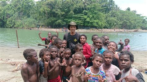 MASYARAKAT ADAT SERTA PERANNYA DALAM PEMBANGUNAN INDONESIA - IBEKA