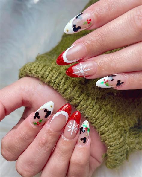 Best Disney Christmas Nail Ideas You Ll Love That Disney Fam