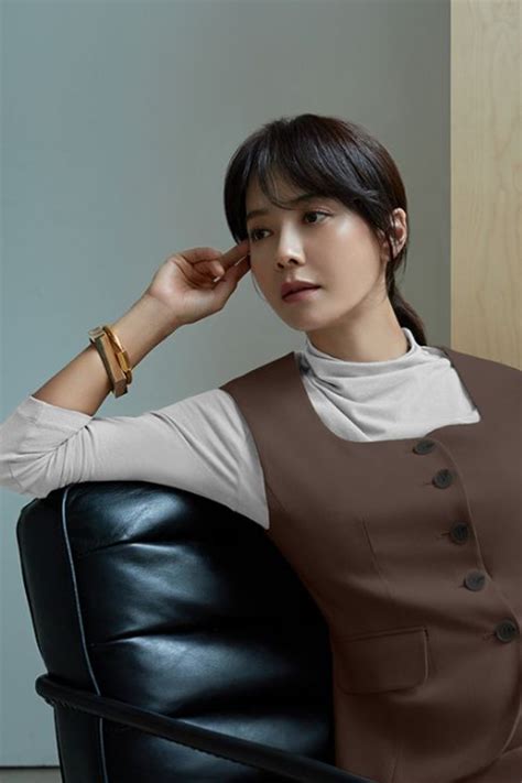 Người đẹp phim Sex is Zero tuổi có làn da hack tuổi