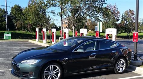 The Pros and Cons of Free Superchargers for Tesla Model S and Model 3 ...