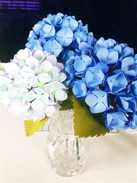 Diy Paper Hydrangeas Paper Flowers Paper Flowers Diy Paper Bouquet Diy