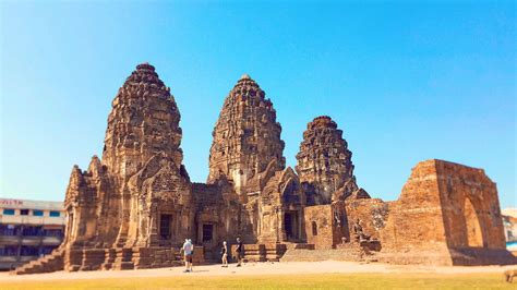 Enjoy Lopburi, Thailand's Monkey Town for a Day - TakeMeTour