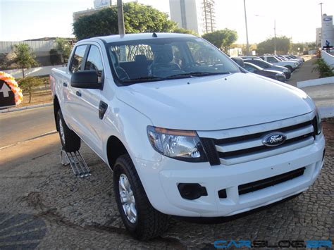 Nova Ford Ranger XLS Cabine Dupla 2 5 Flex 2013 fotos preço e