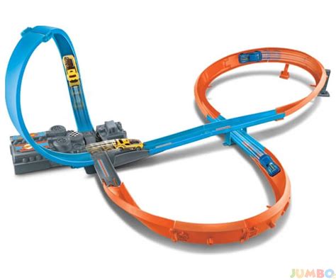 Hot Wheels Състезателна писта с осморки Мечо бг