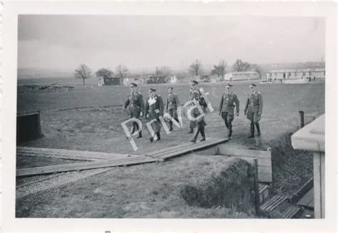 FOTO WK II Wehrmacht Soldaten Quartier Stellung Offiziere Begehung K1