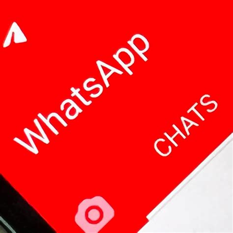 Cómo activar el modo rojo en WhatsApp y para qué sirve