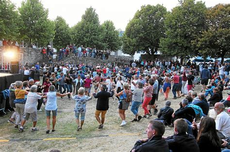 Loctudy F Te Bretonne Affluence Exceptionnelle Au Fest Noz Le