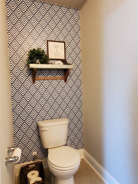 How To Create A Stunning Wallpaper Accent Wall In Your Bathroom – DECOOMO