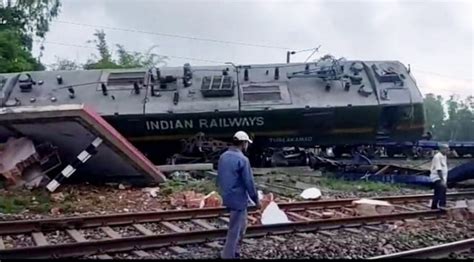 2 Goods Trains Collide At Onda Railway Station In Bengals Bankura