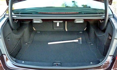 Mercedes Benz E Class Photos Mercedes Benz E Class Trunk