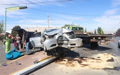 Fuerte choque en la avenida Pacheco deja dos lesionados y múltiples