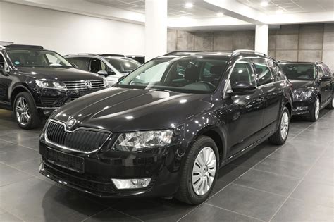 Skoda Octavia Combi Ambition 1 6 TDI 81kW Autodraft