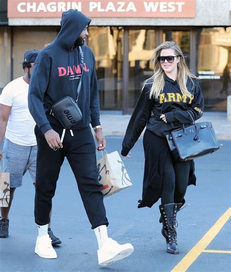 Photo Khloe Kardashian Enceinte Et Son Compagnon Tristan Thompson Se