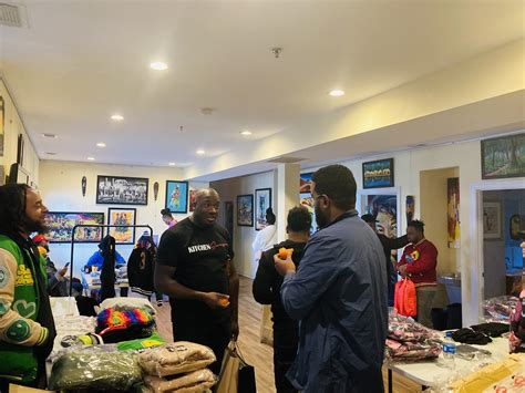 Erin Palmer on Twitter: "Checking out amazing local makers and creators