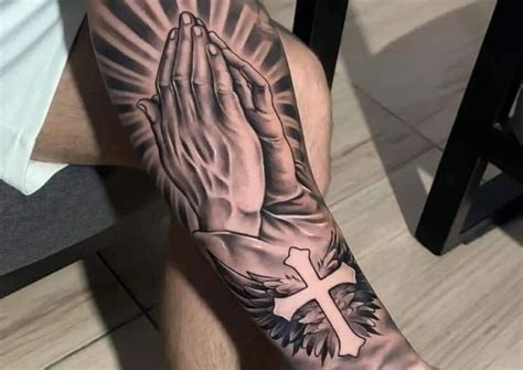 tatuaje religioase simboluri stiluri  semnificatia lor spirituala