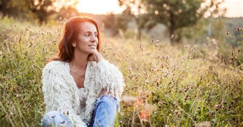 Low Estrogen Signs And Symptoms And How To Treat Low Estrogen